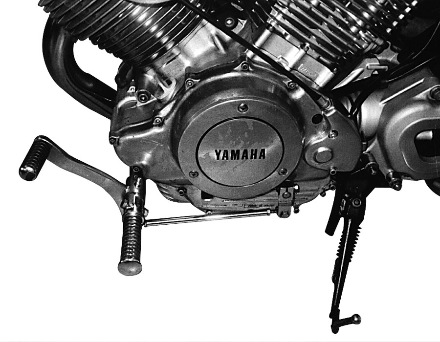Fußrastenanlage 27 cm vorverlegt für Yamaha XV 750 SE - XV 1000 SE - TR1 TÜV